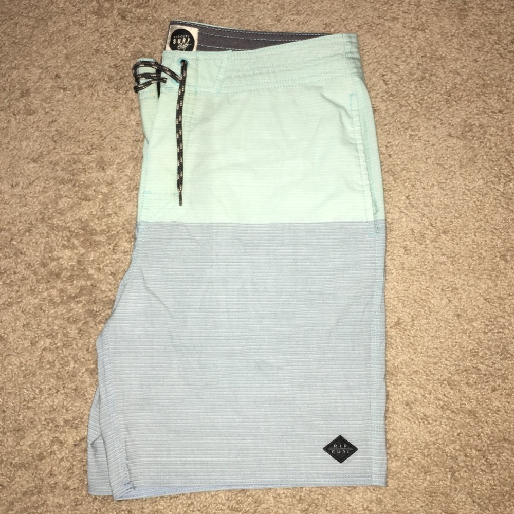 Men’s Rip Curl Surf Shorts 🏄🏼‍♂️☀️🌊